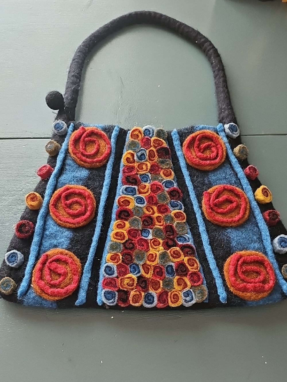 Rising Tide 100% Wool Purse. Sweet Little Bag. Zipper Clousure.